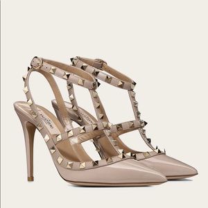 NEW VALENTINO PATENT ROCKSTUD CAGED PUMP POUDRE